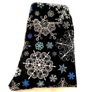 Black snowflake LuLaRoe Kids SM leggings